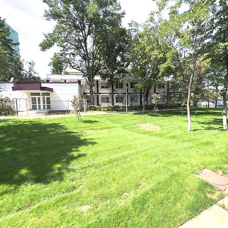 Central Garden Palace Iasi Ngoại thất bức ảnh
