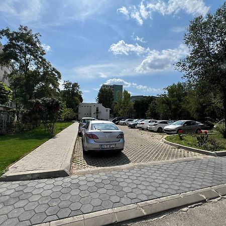 Central Garden Palace Iasi Ngoại thất bức ảnh